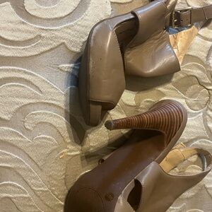 Jessica Simpson leather heels